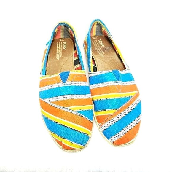 Toms   - Picture 1 of 6
